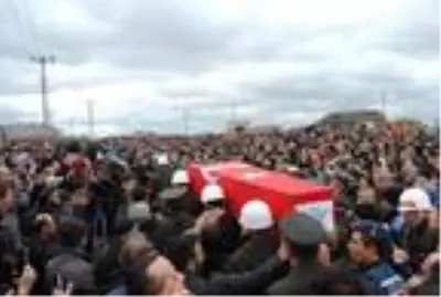Tekirdağ 3 şehidini gözyaşlarıyla uğurladı(2)