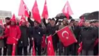 Türkiye Mehmetçik için tek yürek oldu Türkiye Mehmetçik için tek yürek oldu