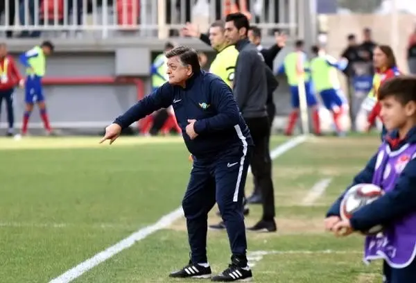 Akhisarspor'da Yılmaz Vural farkı Akhisarspor'da Yılmaz Vural farkı