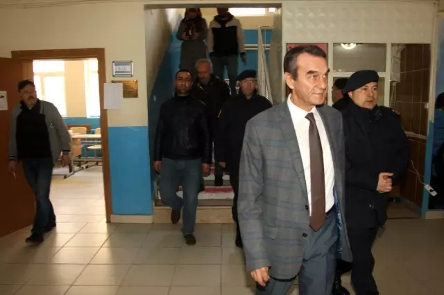 Çerkezköy'de mahalle muhtarlığı seçimleri yapıldı Çerkezköy'de mahalle muhtarlığı seçimleri yapıldı