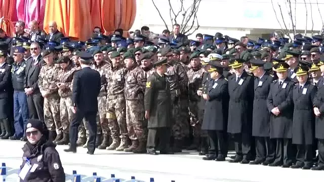 İdlib şehidi Uzman Onbaşı Halil Çankaya son yolculuğuna uğurlandı (2) İdlib şehidi Uzman Onbaşı Halil Çankaya son yolculuğuna uğurlandı (2)