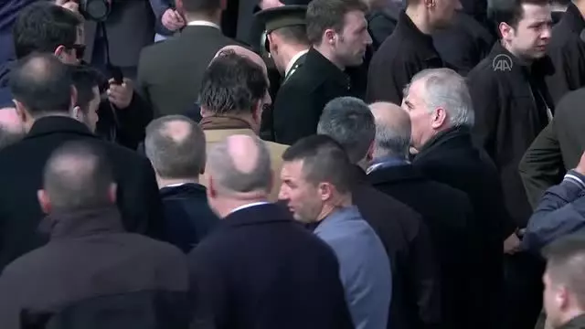 İdlib şehidi Uzman Onbaşı Halil Çankaya son yolculuğuna uğurlandı (3) İdlib şehidi Uzman Onbaşı Halil Çankaya son yolculuğuna uğurlandı (3)