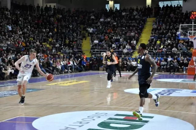 ING Basketbol Süper Ligi: Afyon Belediyespor: 62 - Fenerbahçe Beko: 64 ING Basketbol Süper Ligi: Afyon Belediyespor: 62 - Fenerbahçe Beko: 64