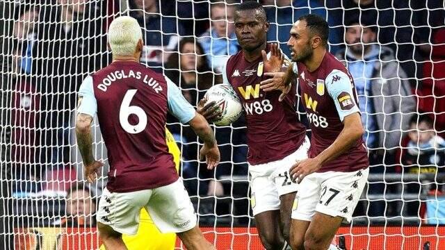 İngiltere Lig Kupası üst üste 3. kez Manchester City'nin