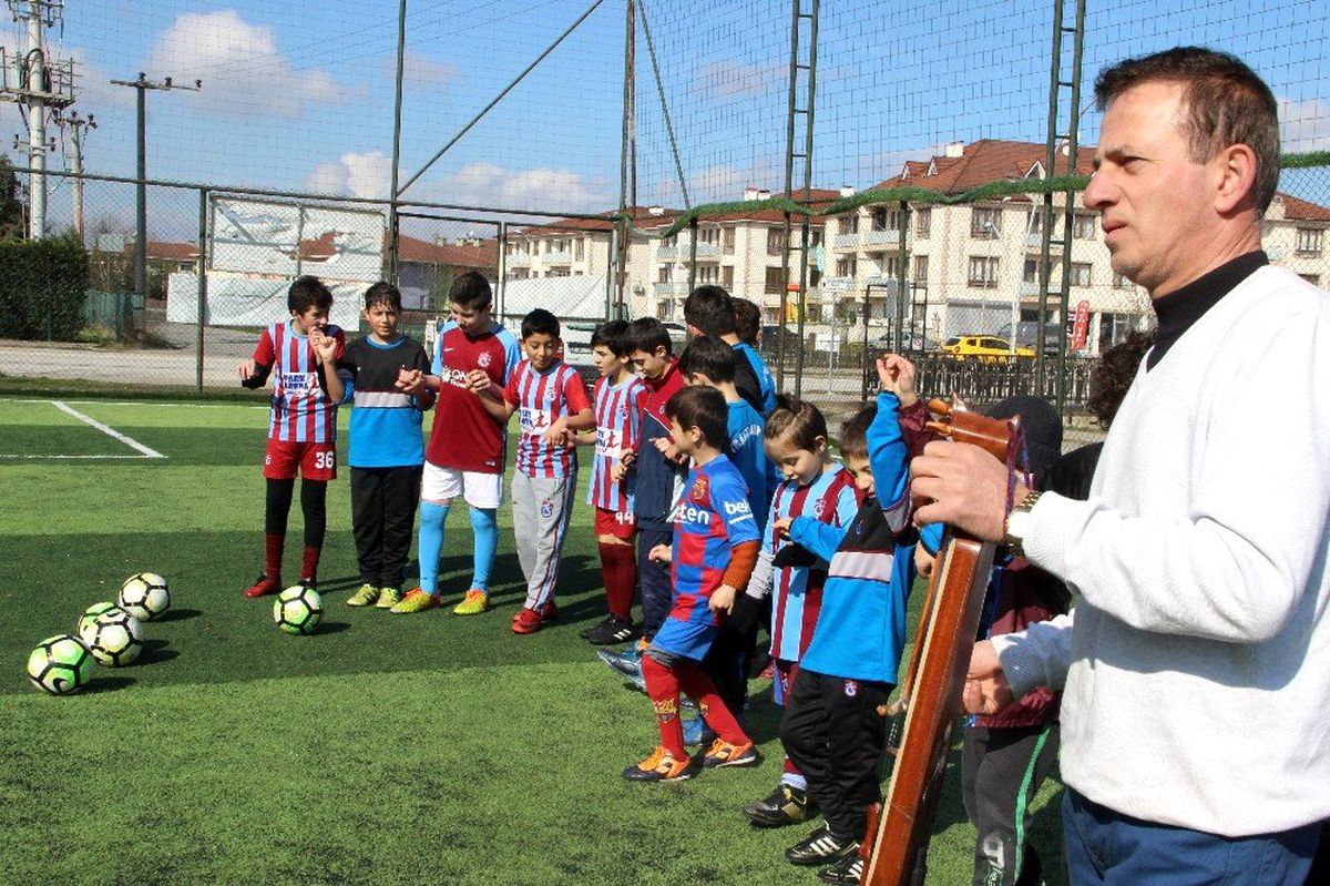 kemence ve horon ile isinip antrenmana basliyorlar