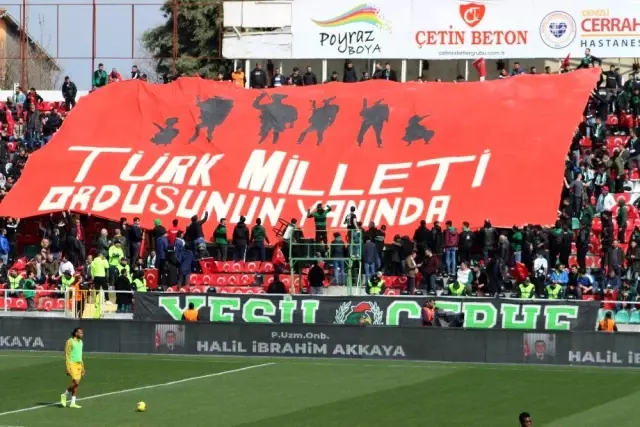 Denizli-Malatyaspor maçı öncesi İdlib kahramanları unutulmadı