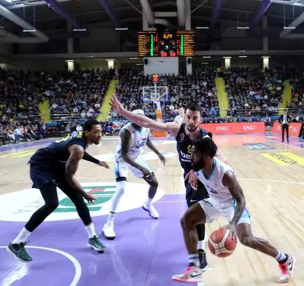 Meksa Yatırım Afyon Belediye - Fenerbahçe Beko: 62-64 Meksa Yatırım Afyon Belediye - Fenerbahçe Beko: 62-64