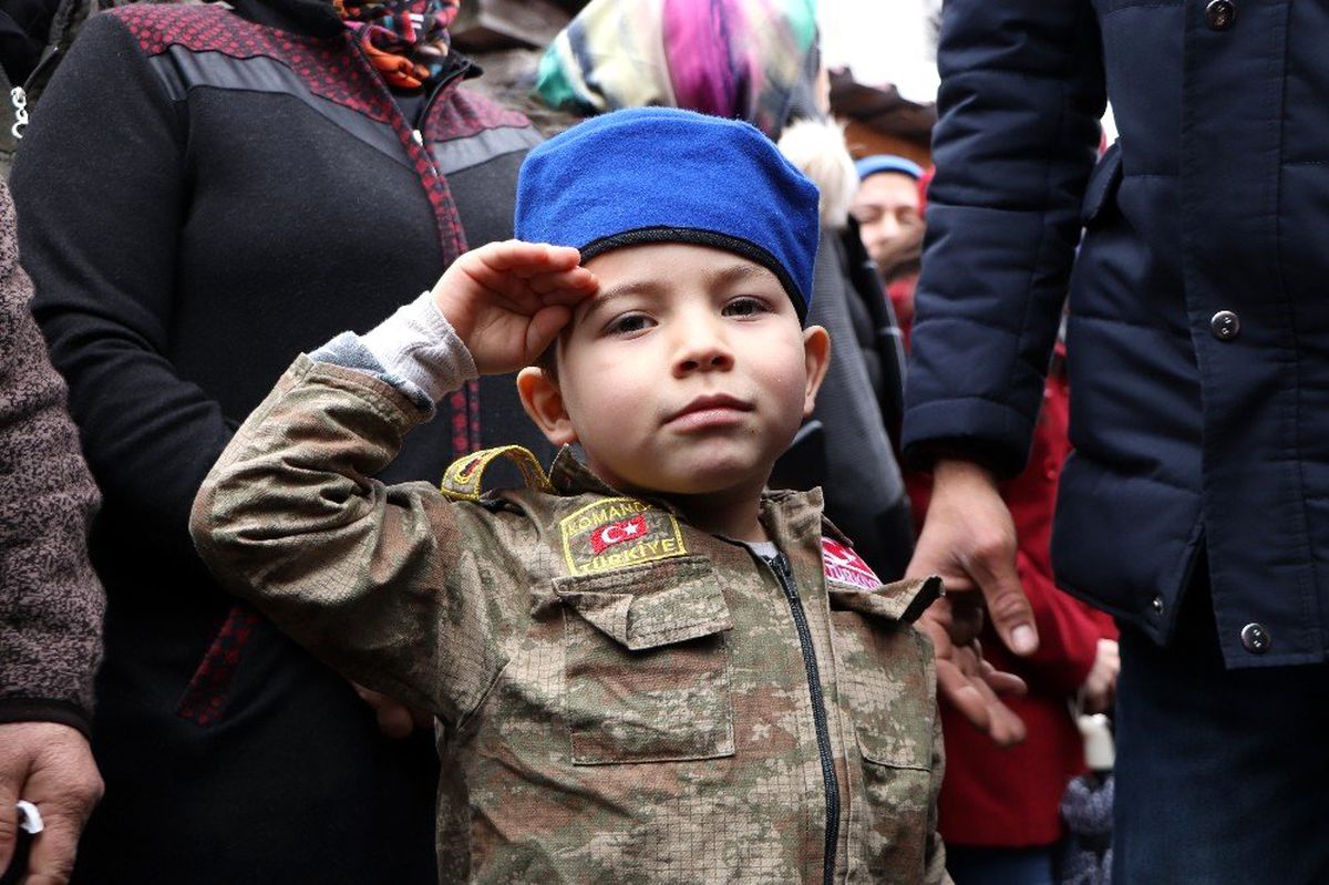 Şehidin 4 yaşındaki yeğeni: Dayım şehit oldu, vatan sağ olsun
