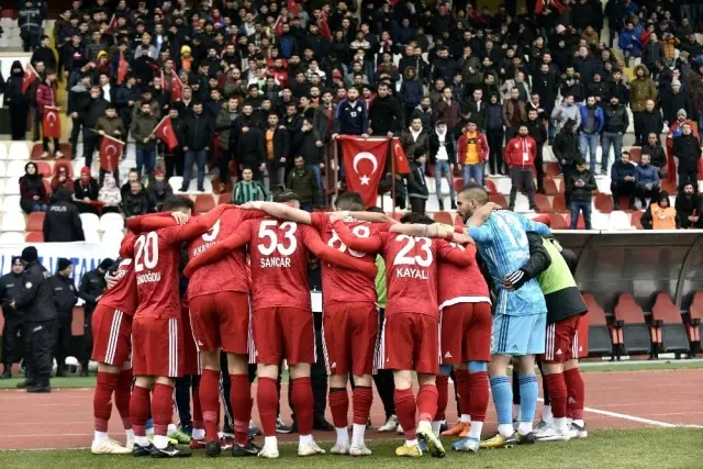 TFF 2. Lig: Gümüşhanespor: 3 - Amed Sportif Faaliyetler: 2