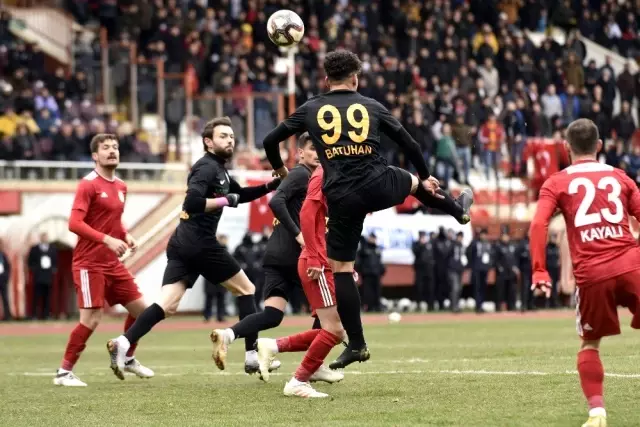 TFF 2. Lig: Gümüşhanespor: 3 - Amed Sportif Faaliyetler: 2