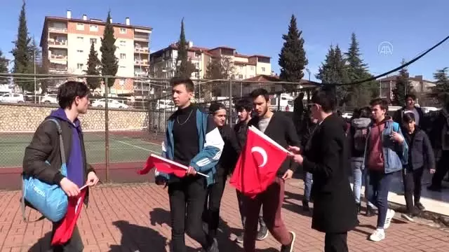 Türkiye Mehmetçik için tek yürek oldu Türkiye Mehmetçik için tek yürek oldu