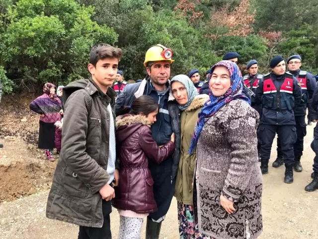 Üç aydır maaşlarını alamayan işçiler maden ocağından çıkmıyorlar