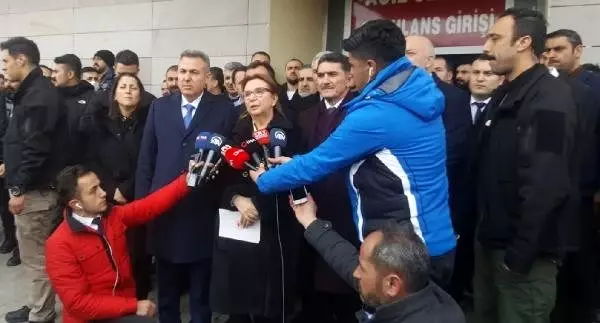Ağrı'da, gümrük müdürlüğü servis aracına roketli saldırı: 1 şehit (2)
