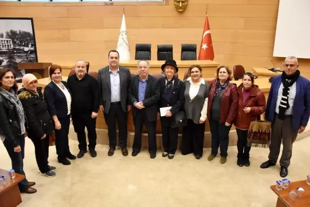 Akhisar Belediyesi deprem uzmanlarını vatandaşla buluşturuyor Akhisar Belediyesi deprem uzmanlarını vatandaşla buluşturuyor