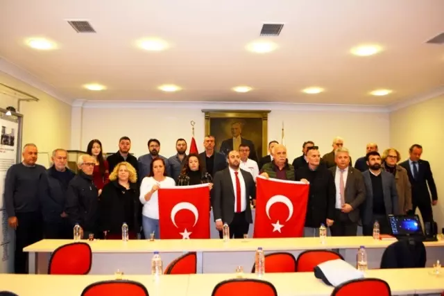 Ayvalık İdlib şehitleri için tek yürek