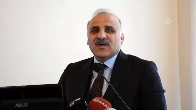 Büyükşehir Belediye Başkanı Zorluoğlu dolmuş modernizasyonunu kamuoyuna tanıttı Büyükşehir Belediye Başkanı Zorluoğlu dolmuş modernizasyonunu kamuoyuna tanıttı