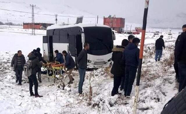 Son dakika: Gürbulak sınır kapısında teröristlerin gerçekleştirdiği roketli saldırıdan ilk görüntüler geldi.