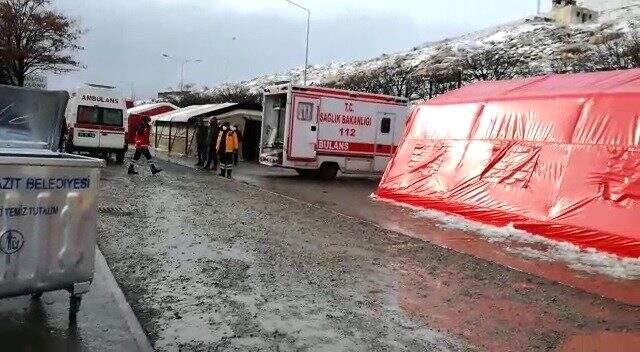 Son dakika: Gürbulak sınır kapısında teröristlerin gerçekleştirdiği roketli saldırıdan ilk görüntüler geldi.