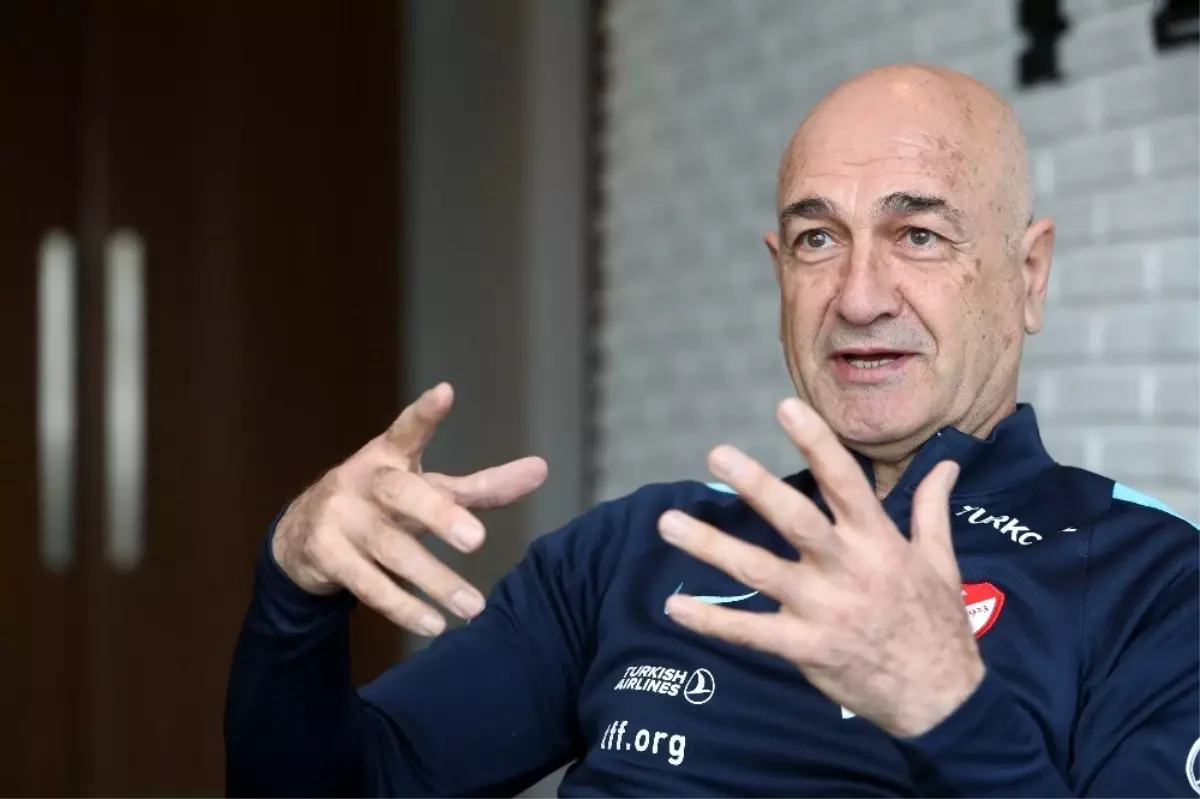 Mehmet Ekşi: 'Hayatımı yazsam çift sarı kart olur'