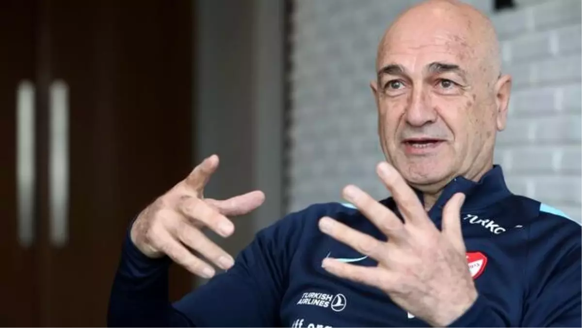 Mehmet Ekşi: 'Hayatımı yazsam çift sarı kart olur'