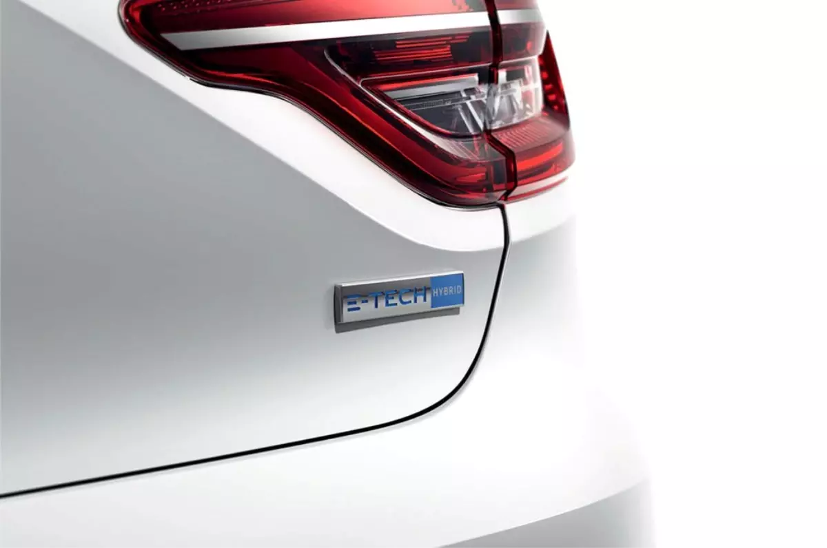 Renault'dan hibrit atağı: E-TECH