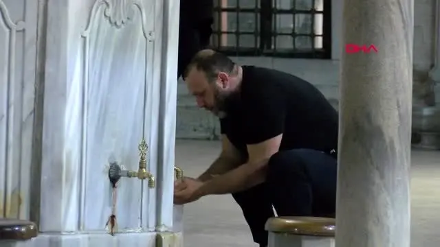 Türk ordusunun başarısı için tüm camilerde fetih suresi okundu Türk ordusunun başarısı için tüm camilerde fetih suresi okundu