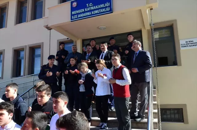 Türkiye Mehmetçik için tek yürek oldu Türkiye Mehmetçik için tek yürek oldu