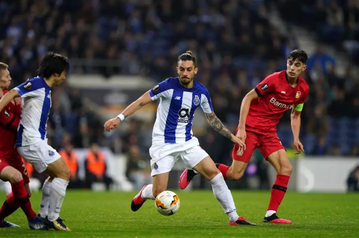 Alex Telles Chelsea'ye transfer olursa, Galatasaray satıştan pay alacak