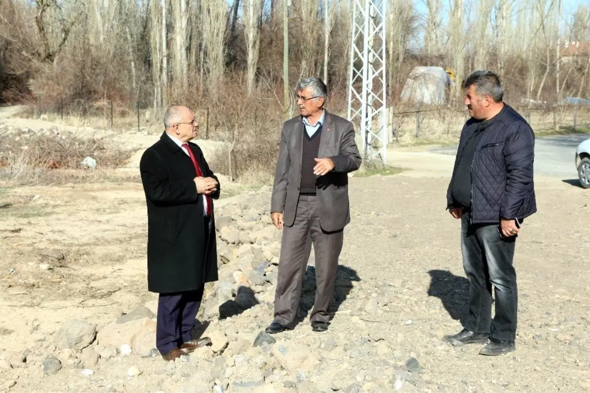 baskan ozturk kocahacili mahallesini ziyaret etti
