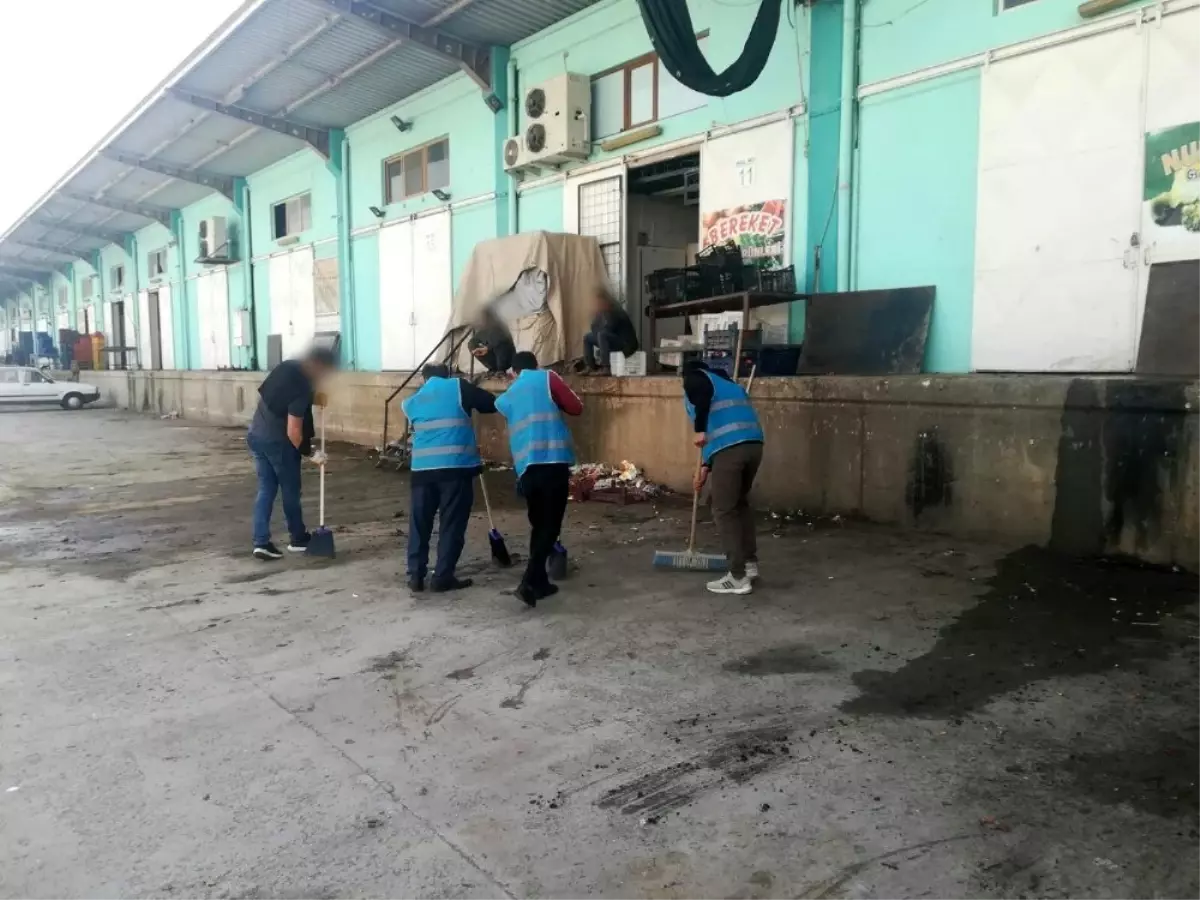 Cezalarını belediye hizmetinde çekiyorlar