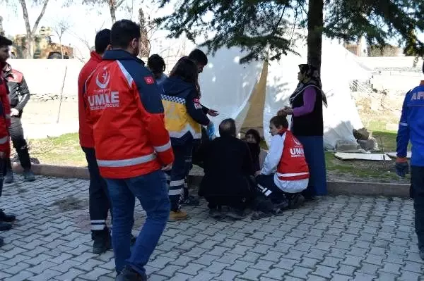 Hasar gören evine anten almak için giren depremzede, binadaki çökme sonucu hayatını kaybetti.