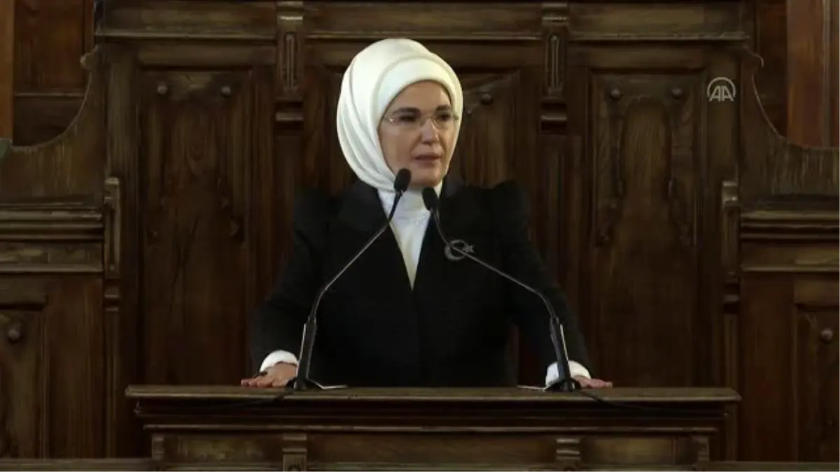 Emine Erdoğan, 'Milli Egemenliğin 100. Yılında Türk Kadını Özel Oturumu'nda konuştu (3)