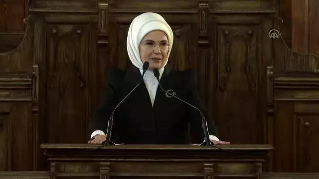 Emine Erdoğan, Milli Egemenliğin 100. Yılında Türk Kadını Özel Oturumu nda konuştu (2)