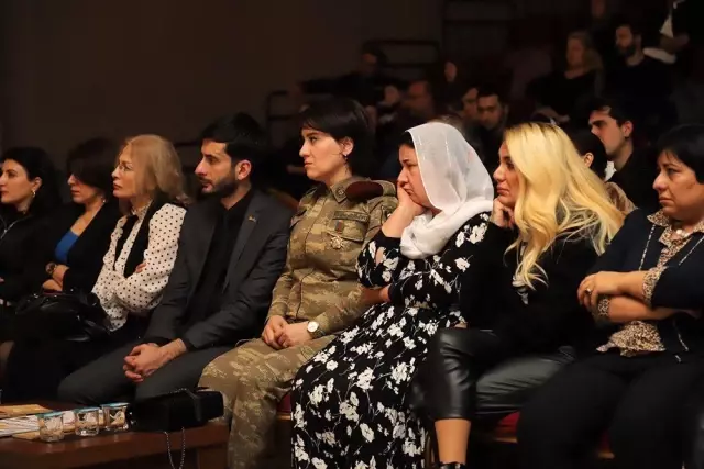Hocalı katliamı kurbanları düzenlenen etkinlikle anıldı Hocalı katliamı kurbanları düzenlenen etkinlikle anıldı