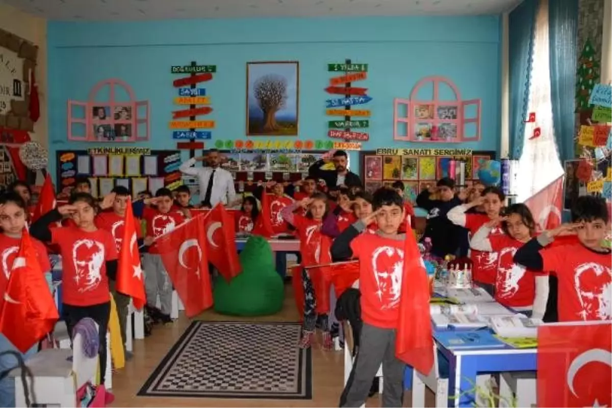 Minik Ogrencilerden Mehmetcige Bayrak Ve Selamli Destek Haberler