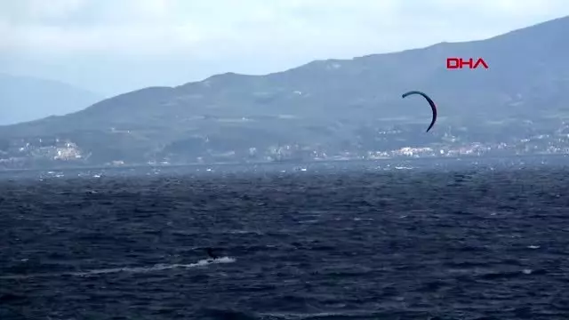 Muğla bodrum'da bir yanda sörf ve diğer yanda göçmen devriyesi