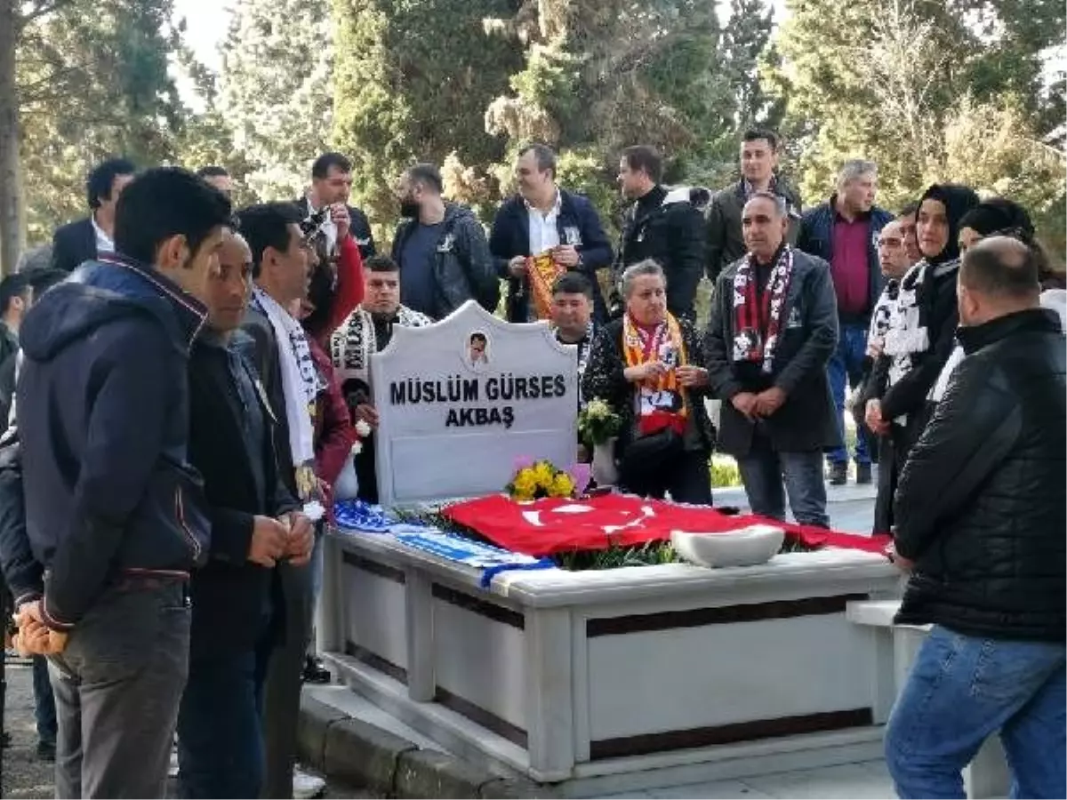 Muslum Gurses Mezari Basinda Anildi Haberler