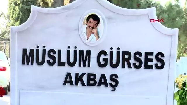 Müslüm gürses mezarı başında anıldıd Müslüm gürses mezarı başında anıldıd