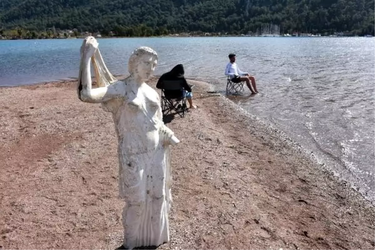 Prenses heykelinin bakımsız hali yürek burkuyor