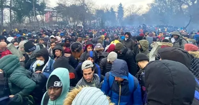 Rusya'dan Türkiye ile ilişkileri gerecek mülteci iddiası: 130 bin kişiyi Yunanistan'a göç etmeye zorluyorlar.