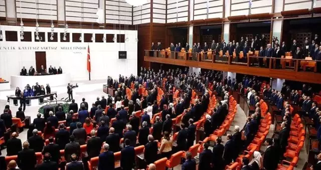 Son dakika: TBMM İdlib oturumu, Genel Kurul'un katılımıyla başladı.