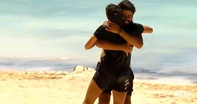 Survivor'da Tayfun ve Nisa arasında dikkat çeken yakınlaşma