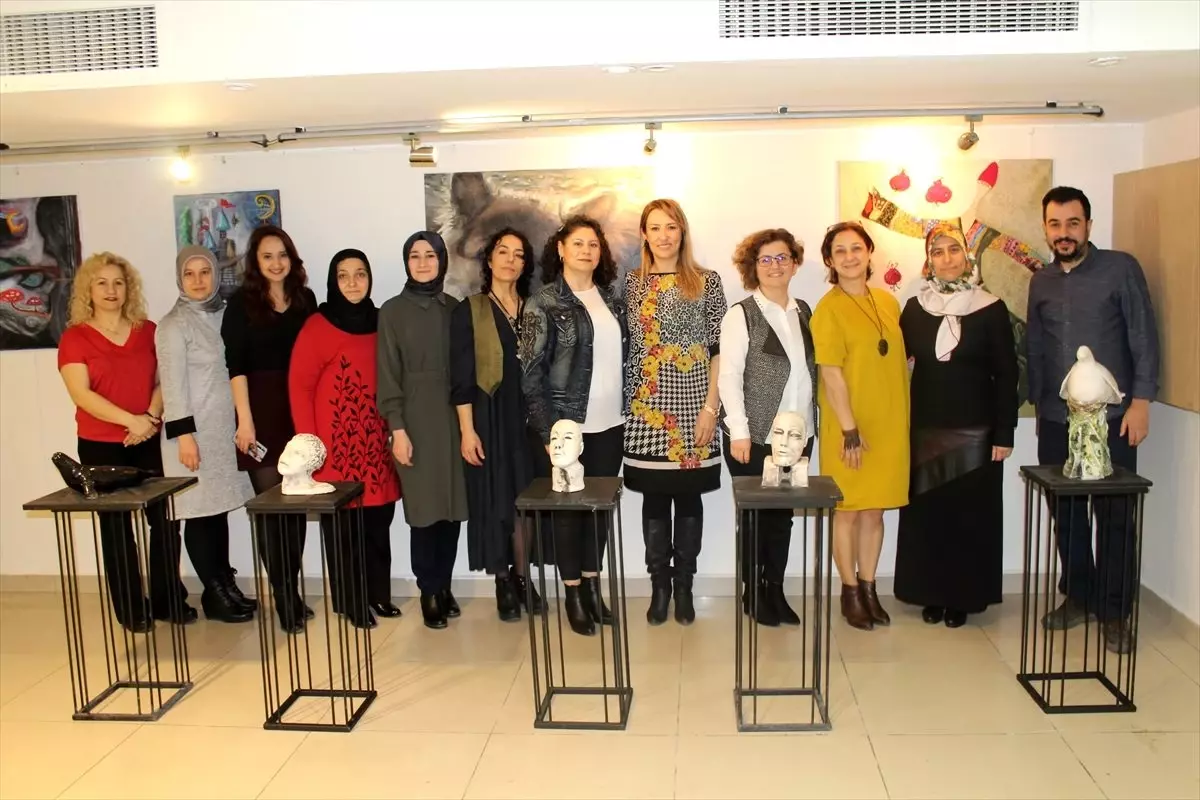 Terapi kurslarında sanat eserleri oluşturdular