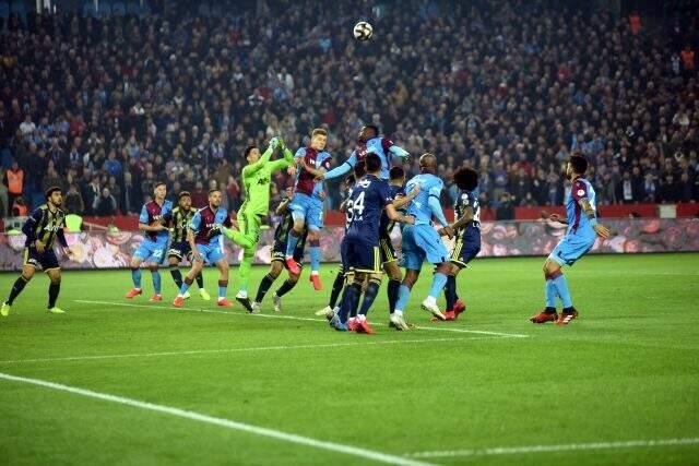 Trabzonspor Fenerbahce Yi 2 1 Yendi Spor