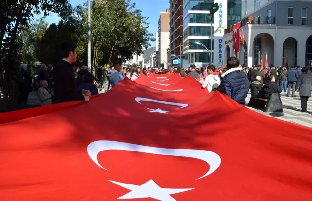 Türkiye Mehmetçik için tek yürek oldu Türkiye Mehmetçik için tek yürek oldu