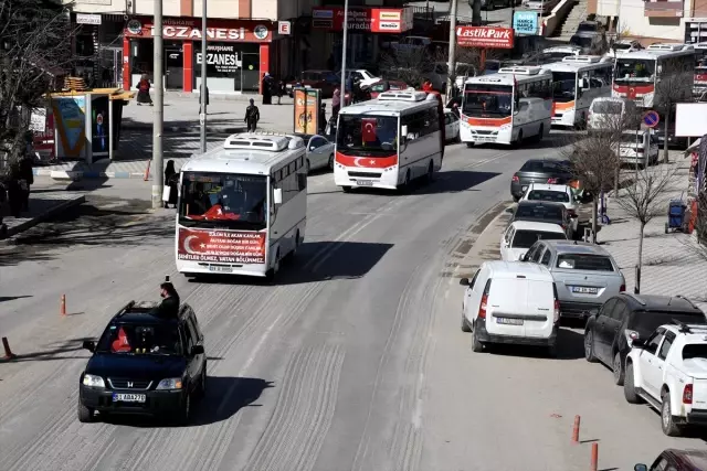 Türkiye Mehmetçik için tek yürek oldu Türkiye Mehmetçik için tek yürek oldu