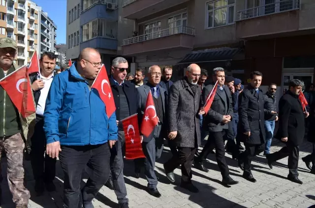 Türkiye Mehmetçik için tek yürek oldu Türkiye Mehmetçik için tek yürek oldu