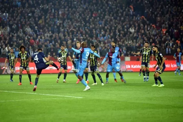 Ziraat Türkiye Kupası: Trabzonspor: 0 - Fenerbahçe: 0 (İlk yarı) Ziraat Türkiye Kupası: Trabzonspor: 0 - Fenerbahçe: 0 (İlk yarı)