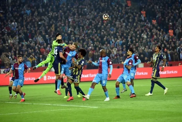 Ziraat Türkiye Kupası: Trabzonspor: 0 - Fenerbahçe: 0 (İlk yarı) Ziraat Türkiye Kupası: Trabzonspor: 0 - Fenerbahçe: 0 (İlk yarı)