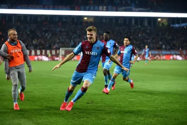 Ziraat Türkiye Kupası: Trabzonspor: 2 - Fenerbahçe: 0 (Maç sonucu) Ziraat Türkiye Kupası: Trabzonspor: 2 - Fenerbahçe: 0 (Maç sonucu)